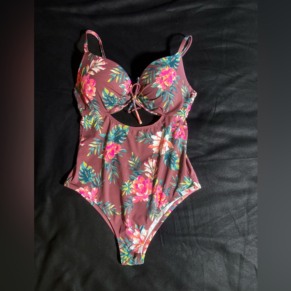 Shade & ShoreCurrent LightlyLined Keyhole Tie-Front Floral OnePiece Swimsuit